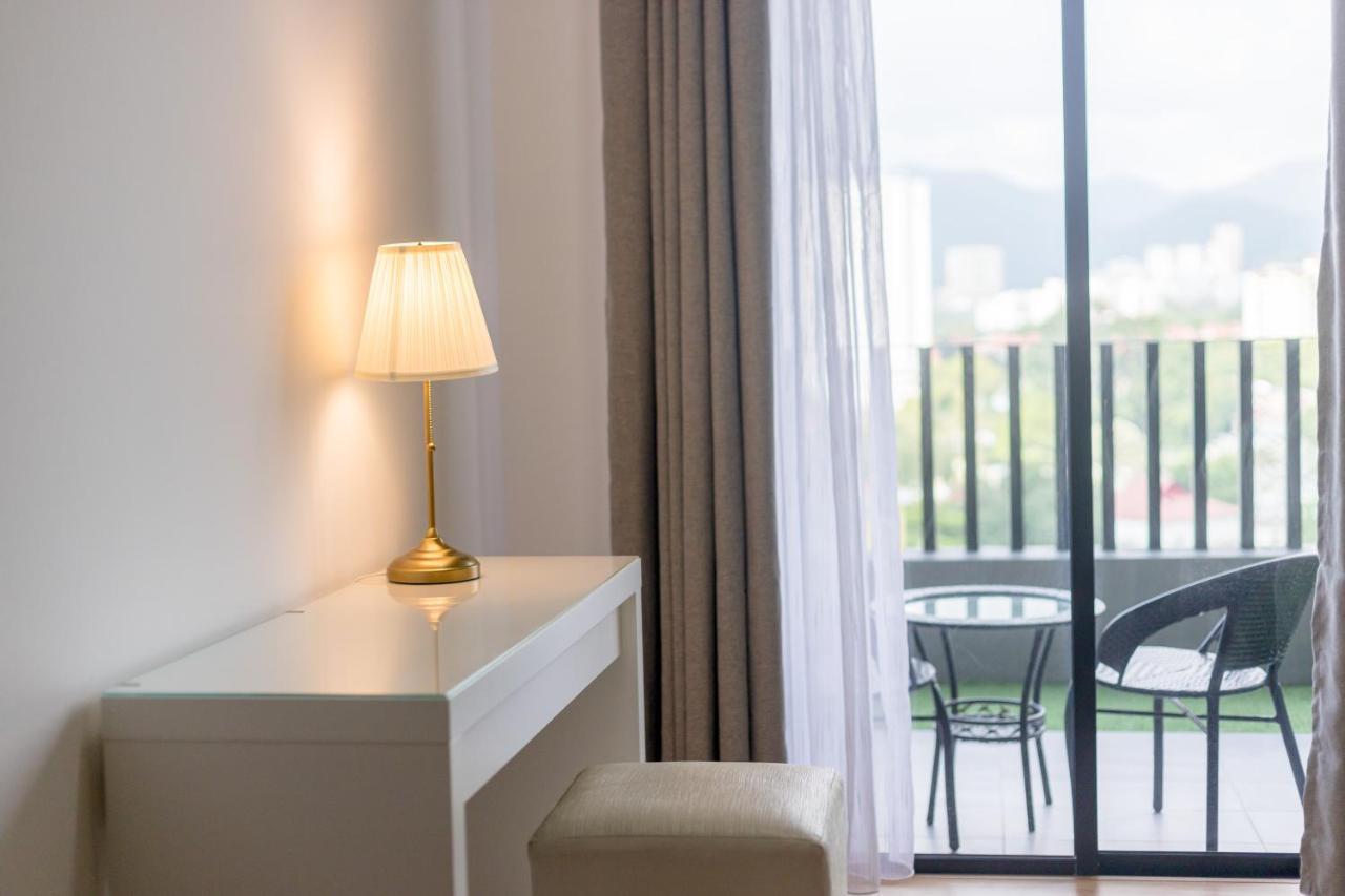 Beacon Executive Suite Penang George Town Exterior foto
