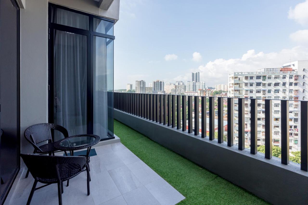 Beacon Executive Suite Penang George Town Exterior foto
