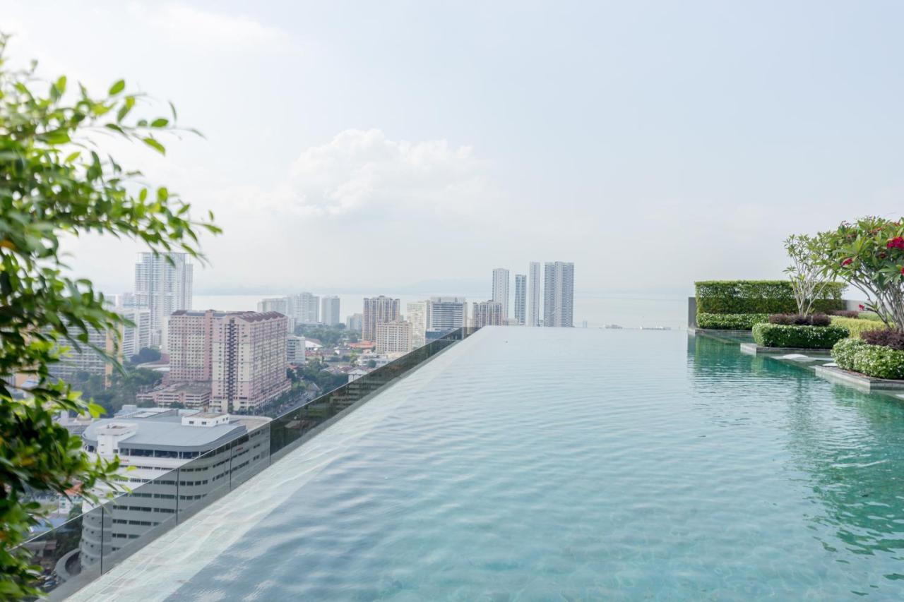 Beacon Executive Suite Penang George Town Exterior foto