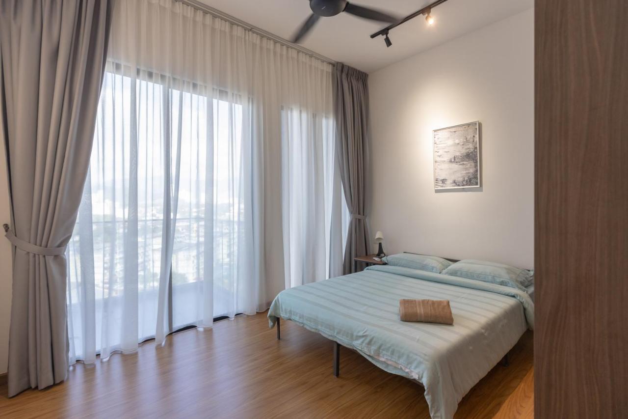 Beacon Executive Suite Penang George Town Exterior foto
